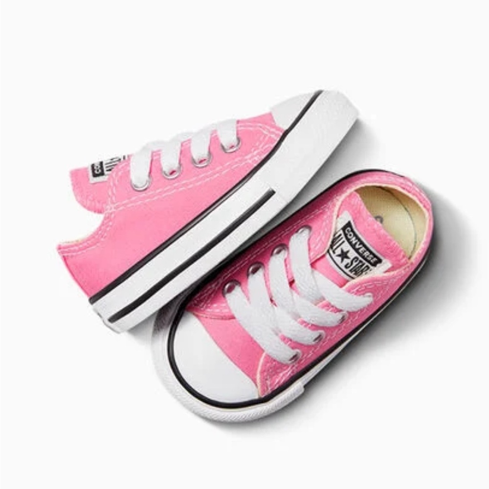 Converse | pink Chuck Taylor All Star Classic TODDLER LOW TOP SHOE